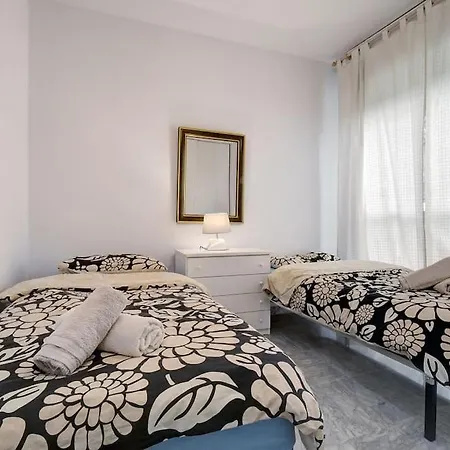 Ground Floor In Apartment Marbella